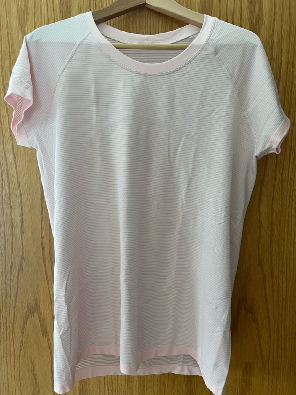 Lululemon Swiftly Tech Short-Sleeve 2.0 Hip Length (Size 16) - Pink Pearl